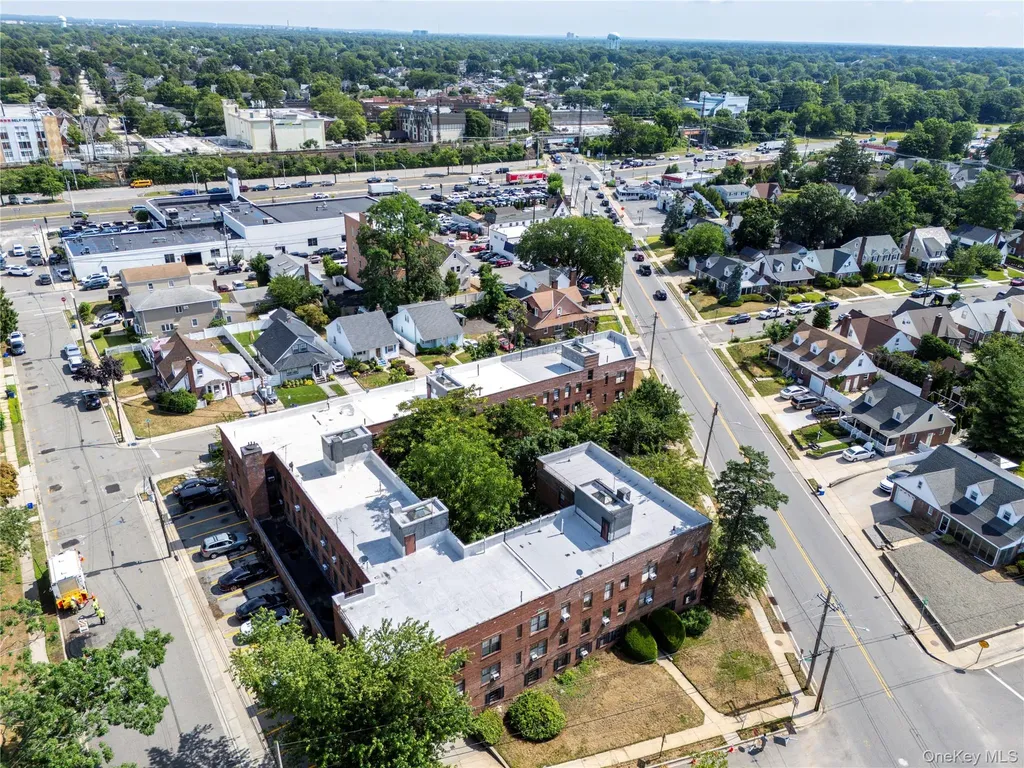 32-40 N Long Beach Road Rockville Centre NY 11570