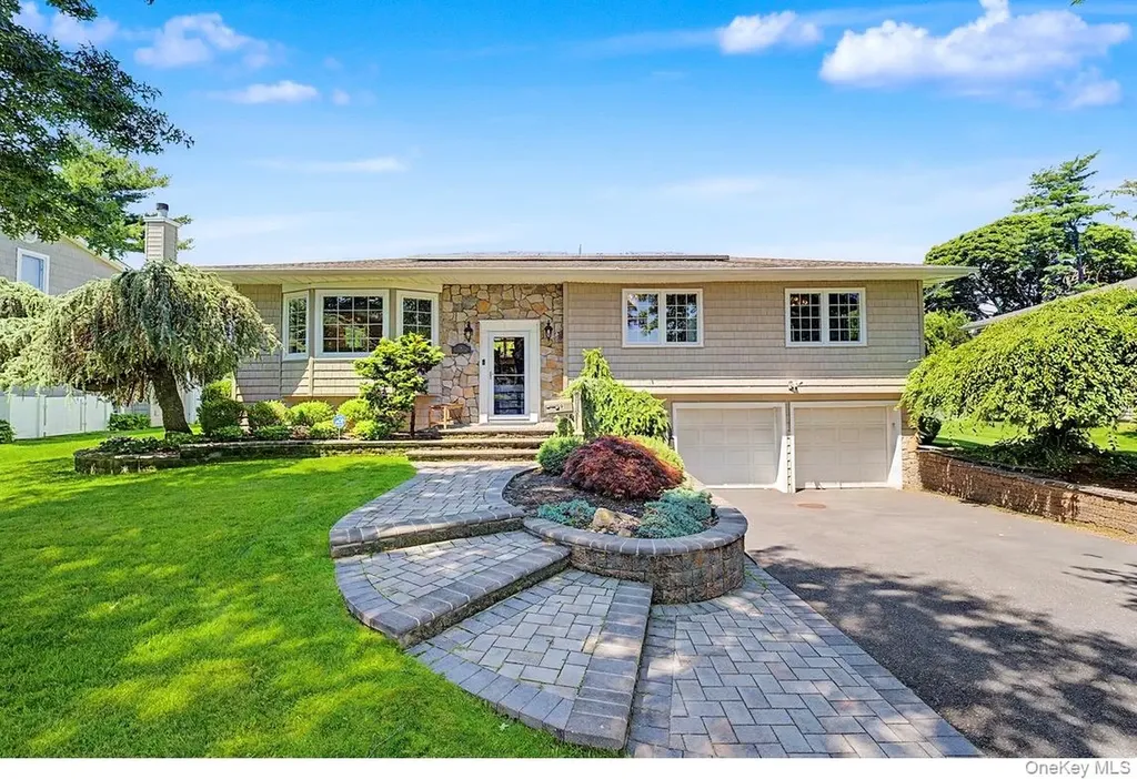 9 Cortland Avenue Jericho NY 11753
