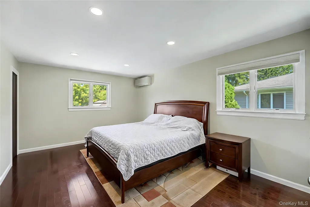 9 Cortland Avenue Jericho NY 11753