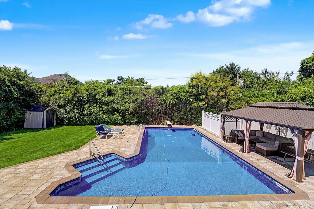 9 Cortland Avenue Jericho NY 11753