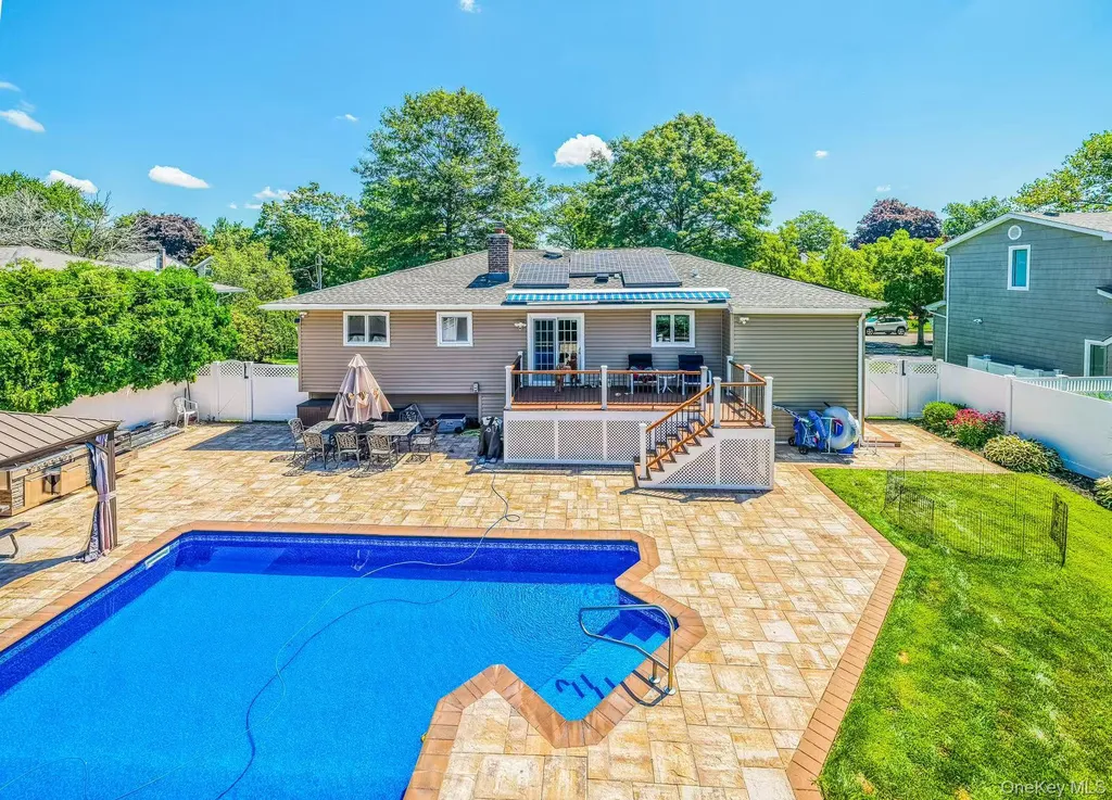 9 Cortland Avenue Jericho NY 11753