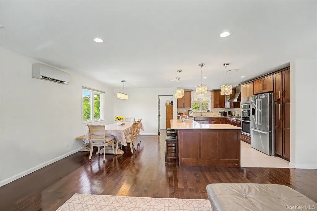 9 Cortland Avenue Jericho NY 11753