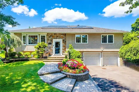 9 Cortland Avenue Jericho NY 11753