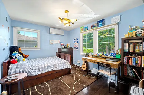 9 Cortland Avenue Jericho NY 11753