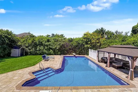 9 Cortland Avenue Jericho NY 11753