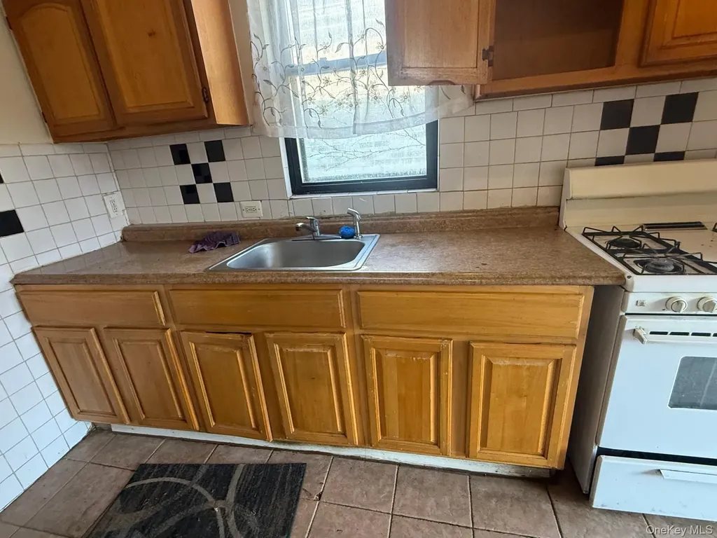 2138 Gleason Avenue Bronx NY 10462