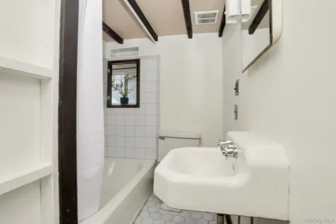 33 Cedar Lane Ossining NY 10562