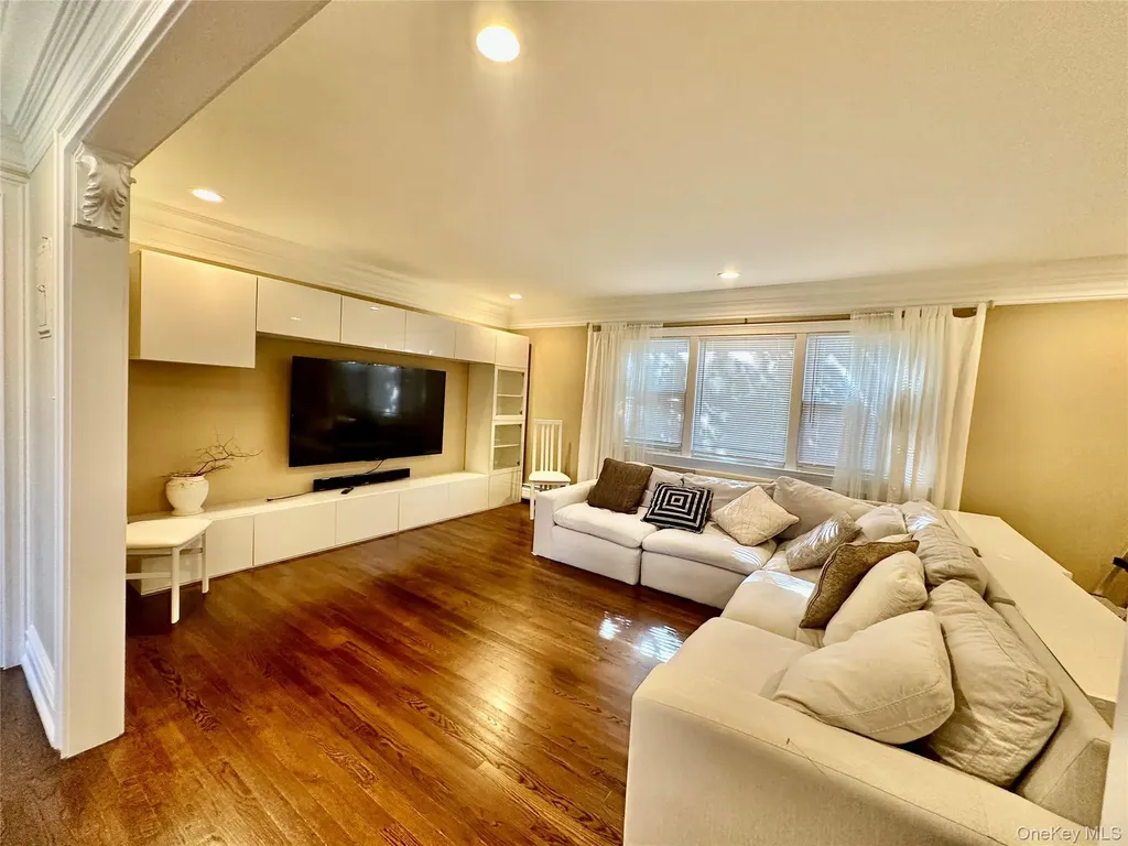 2 Oxford Court Suffern NY 10901