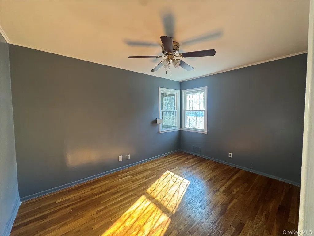 22518 S Conduit Avenue Springfield Gardens NY 11413