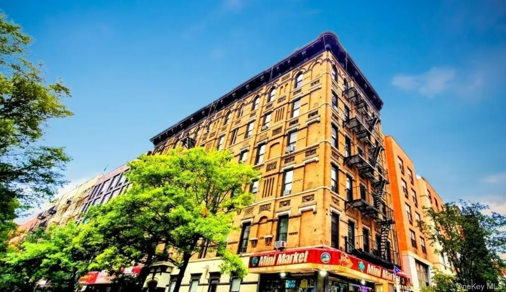 327 E 3rd Street New York (manhattan) NY 10009