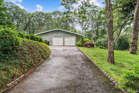 6 Cherry Lane E Syosset NY 11791