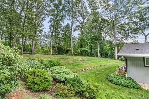 6 Cherry Lane E Syosset NY 11791