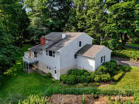 49 E Ridge Lane Mount Kisco NY 10549