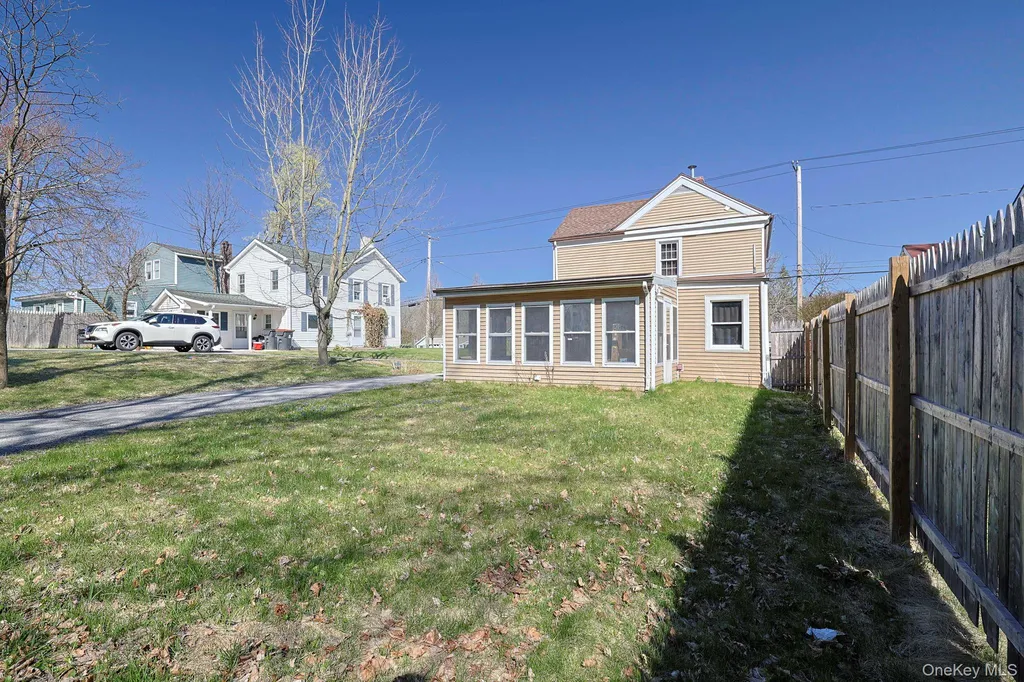 1666 Main Street Pleasant Valley NY 12569