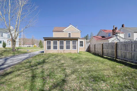 1666 Main Street Pleasant Valley NY 12569