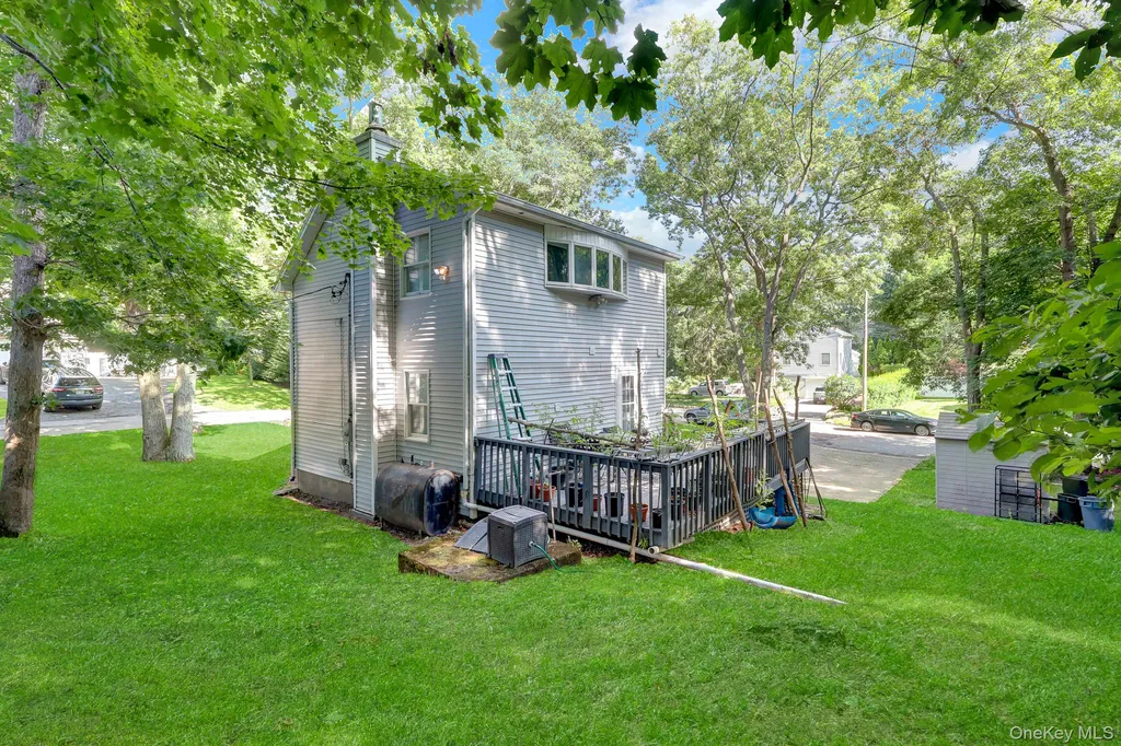 14 Neponsit Road Sound Beach NY 11789