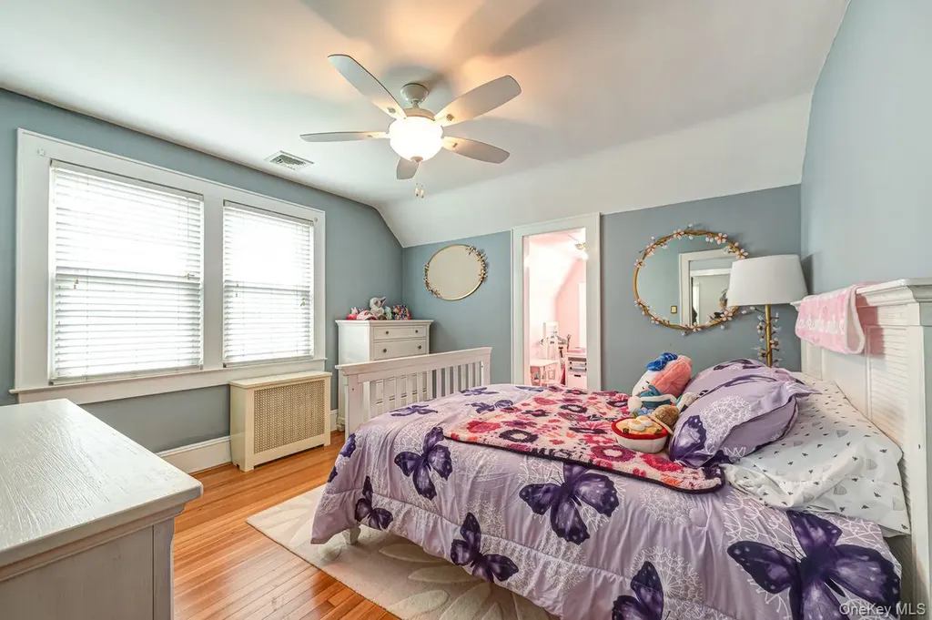 6 Troy Place Merrick NY 11566
