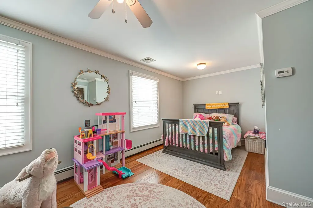 6 Troy Place Merrick NY 11566