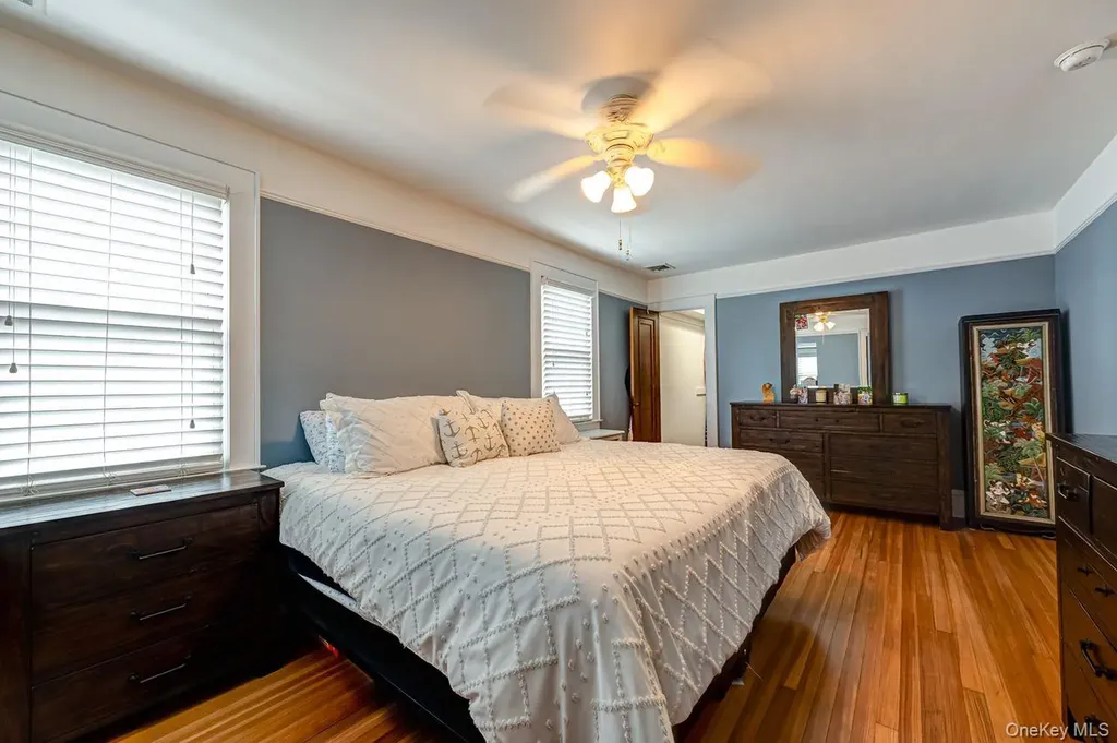 6 Troy Place Merrick NY 11566