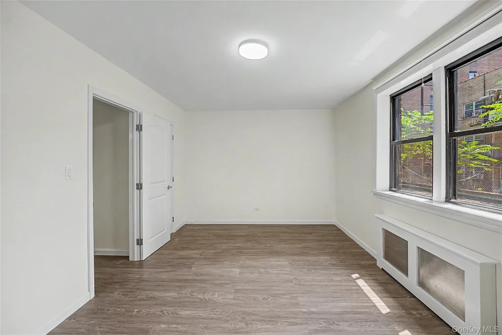 143-36 Barclay Avenue Flushing NY 11355