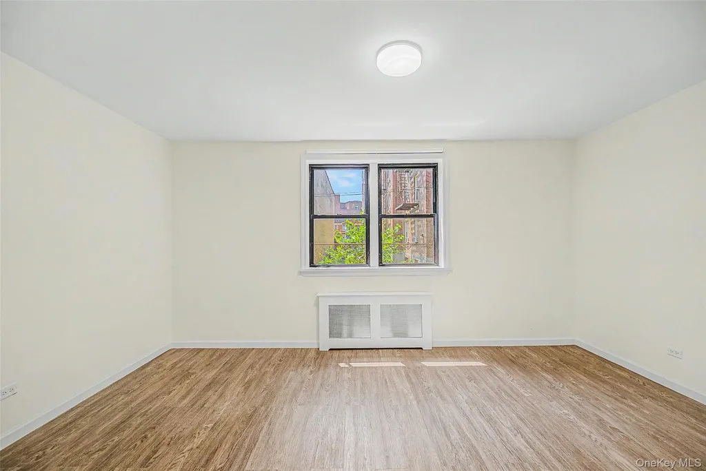 143-36 Barclay Avenue Flushing NY 11355