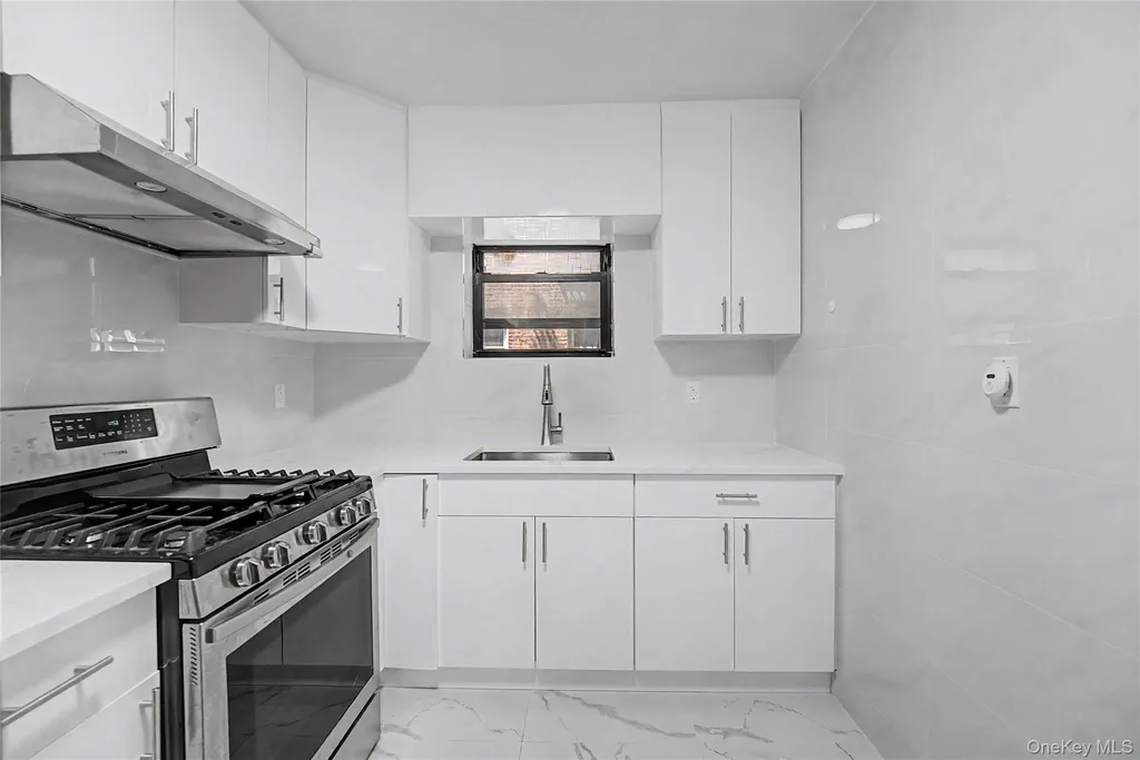 143-36 Barclay Avenue Flushing NY 11355