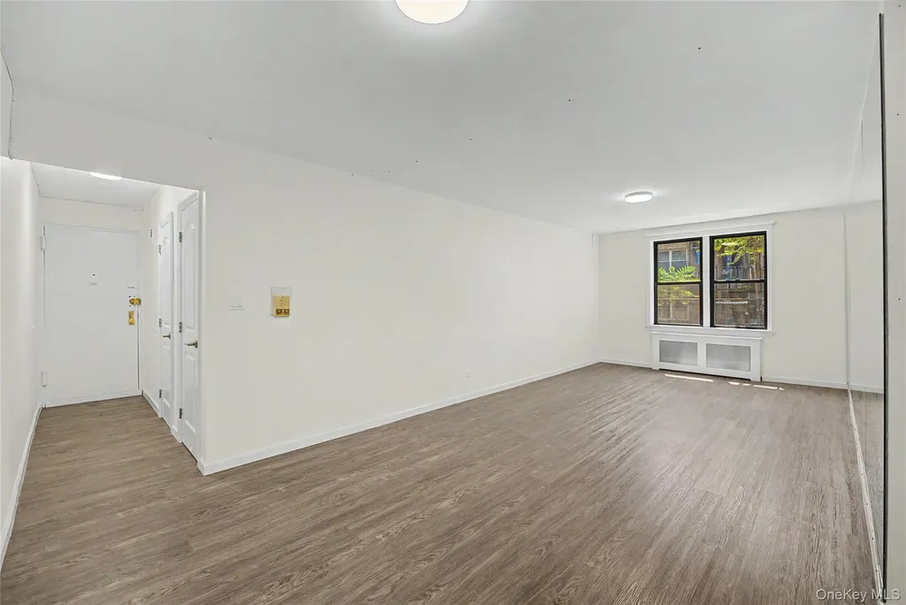 143-36 Barclay Avenue Flushing NY 11355