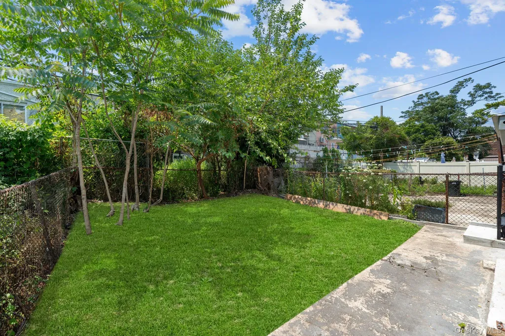 24 E 55 St Street Brooklyn NY 11203