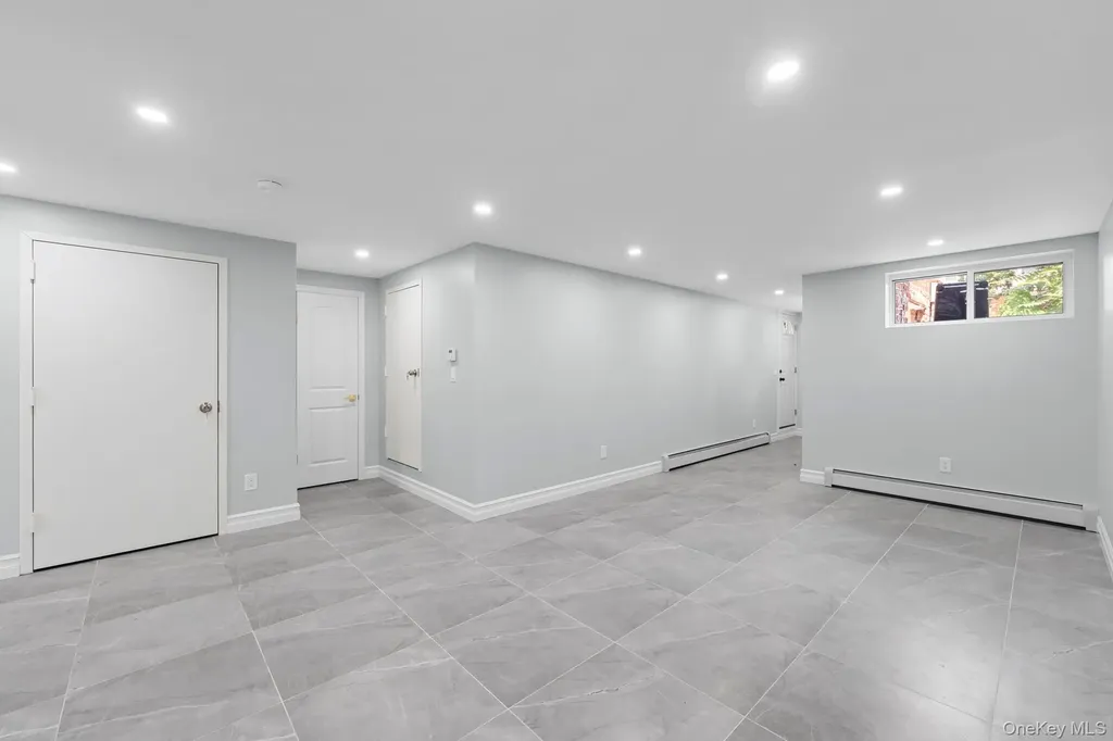 24 E 55 St Street Brooklyn NY 11203