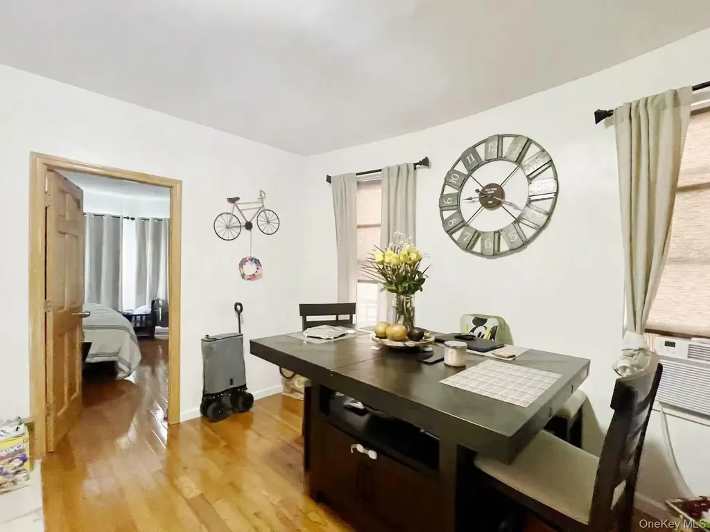 1805 Mulford Avenue Bronx NY 10461