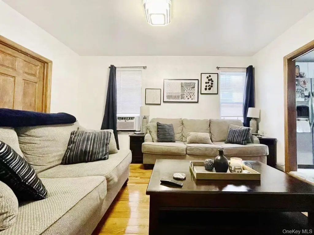1805 Mulford Avenue Bronx NY 10461