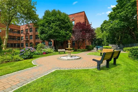 953 W Boston Post Road Mamaroneck NY 10543