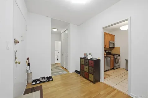 953 W Boston Post Road Mamaroneck NY 10543