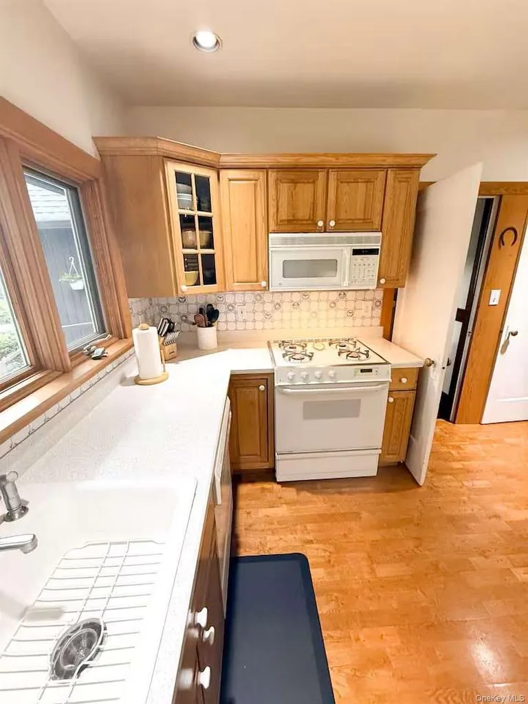49 Oakwood Road Rocky Point NY 11778