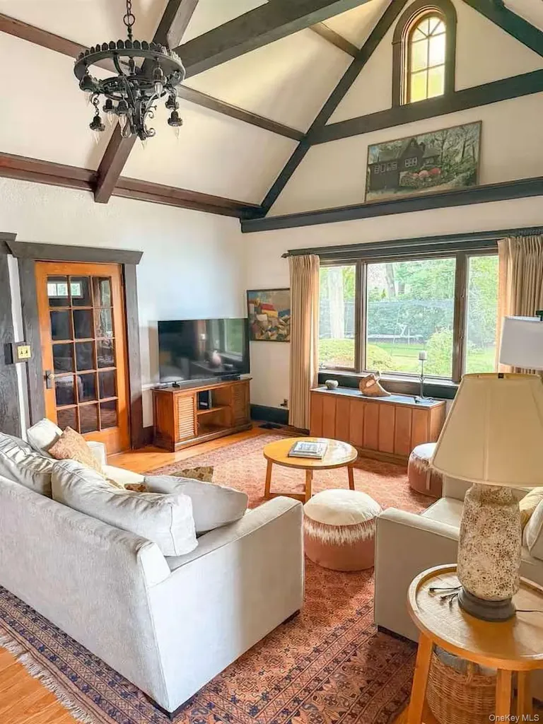 49 Oakwood Road Rocky Point NY 11778