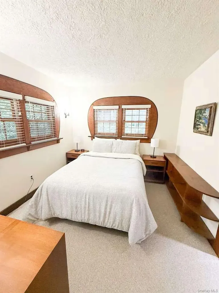 49 Oakwood Road Rocky Point NY 11778