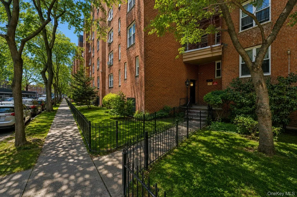 33-35 81 Street Jackson Heights NY 11372
