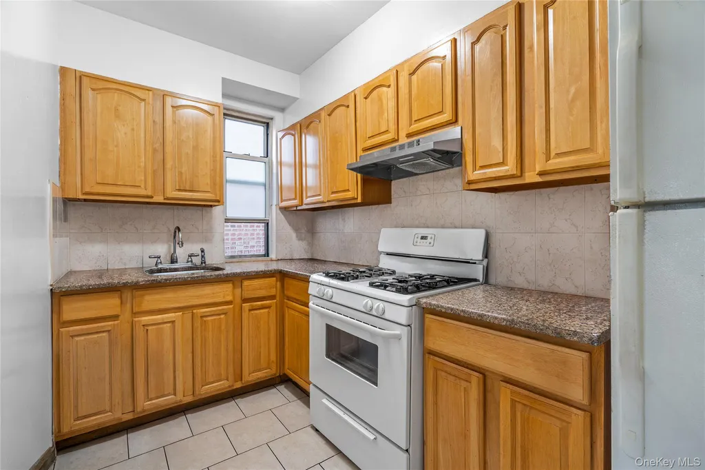 33-32 89th Street Jackson Heights NY 11372