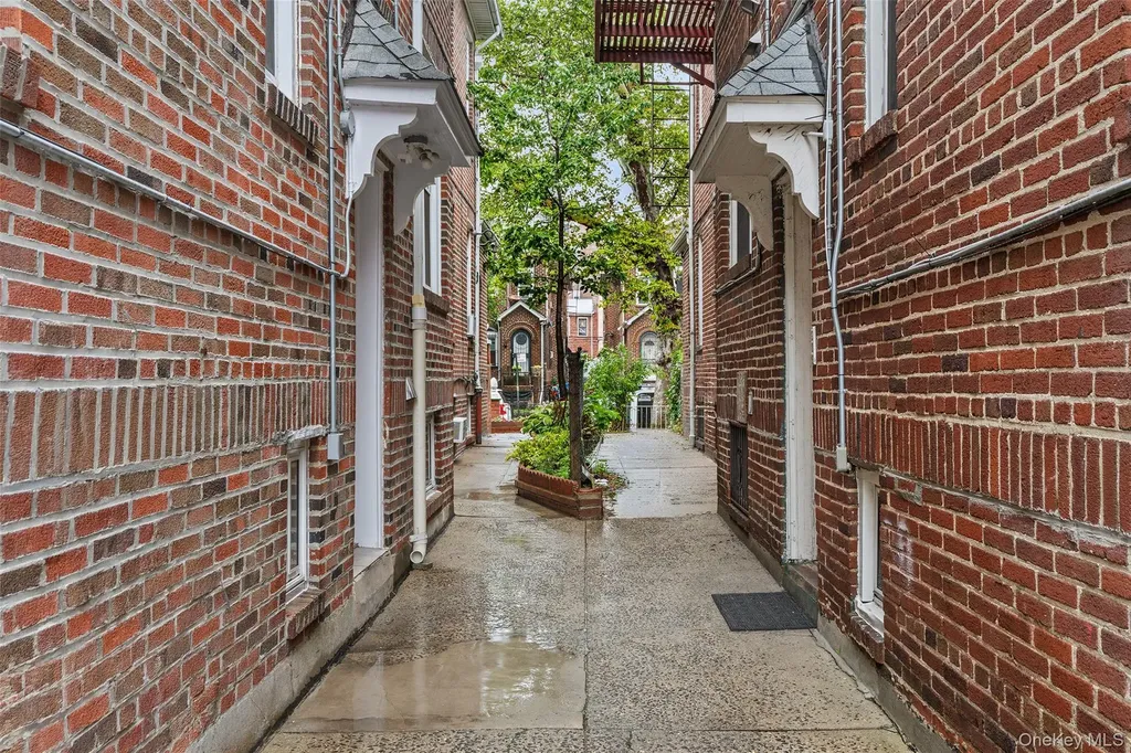 33-32 89th Street Jackson Heights NY 11372
