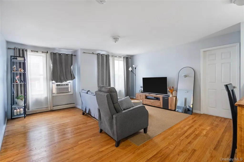 33-32 89th Street Jackson Heights NY 11372