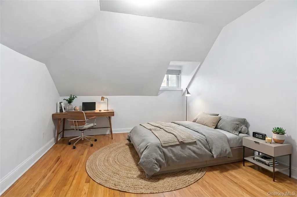 33-32 89th Street Jackson Heights NY 11372
