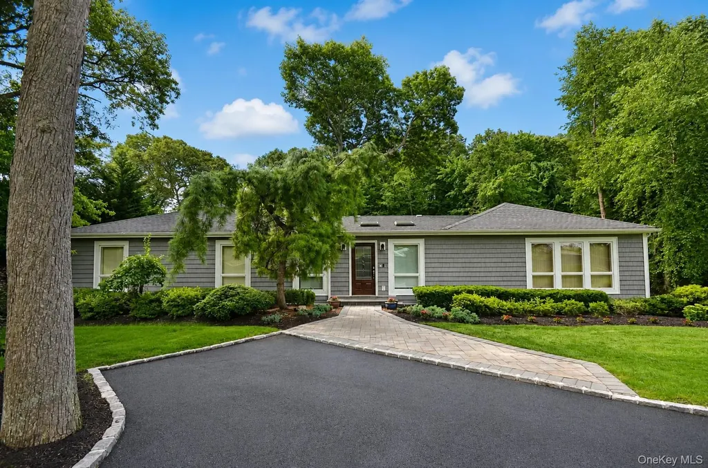 4 Durham Drive Dix Hills NY 11746