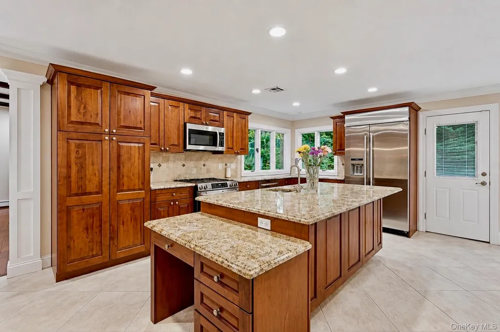 4 Durham Drive Dix Hills NY 11746