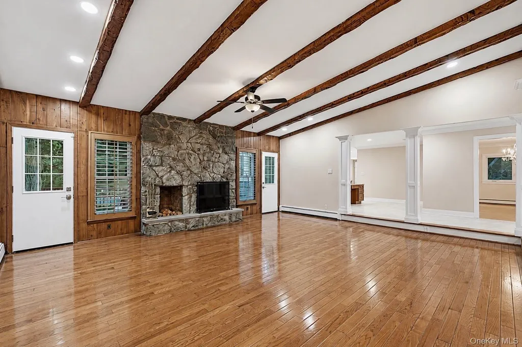 4 Durham Drive Dix Hills NY 11746