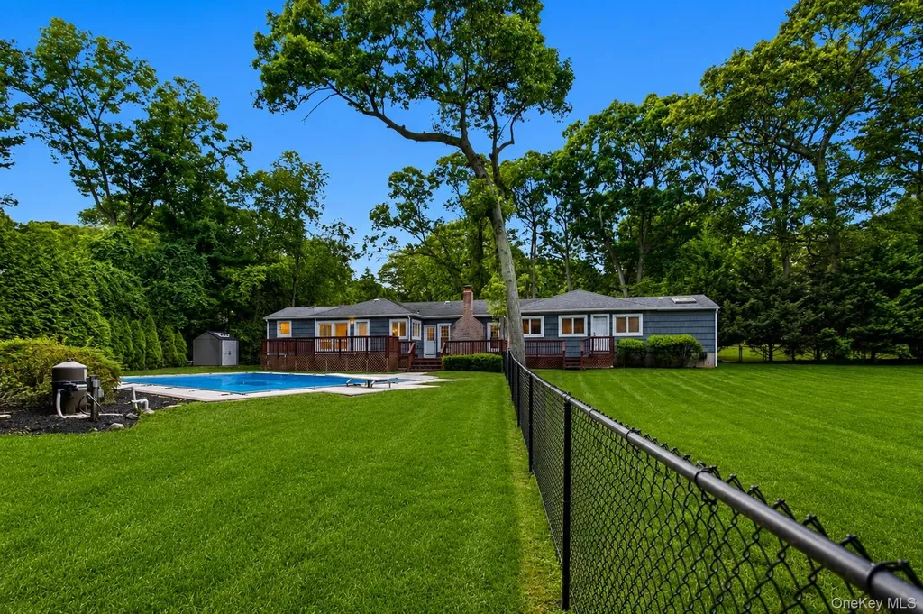 4 Durham Drive Dix Hills NY 11746