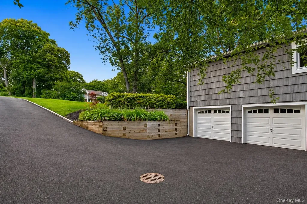 4 Durham Drive Dix Hills NY 11746