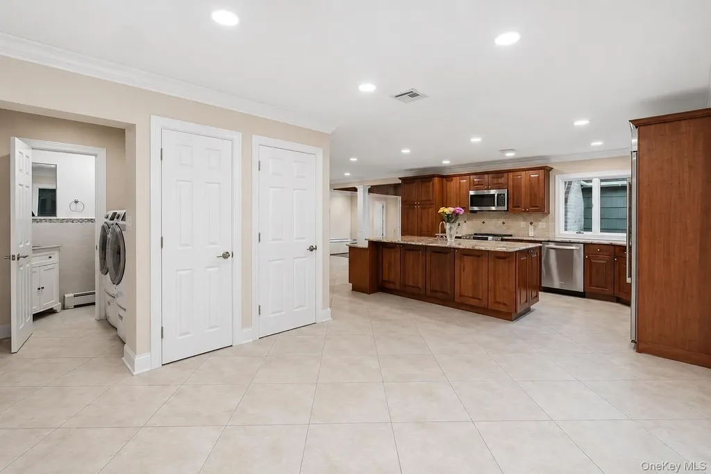 4 Durham Drive Dix Hills NY 11746