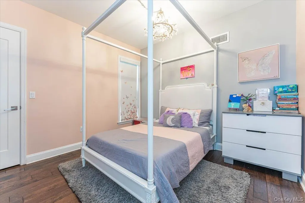 266 Rockaway Turnpike Cedarhurst NY 11516