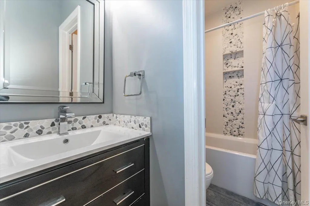 266 Rockaway Turnpike Cedarhurst NY 11516
