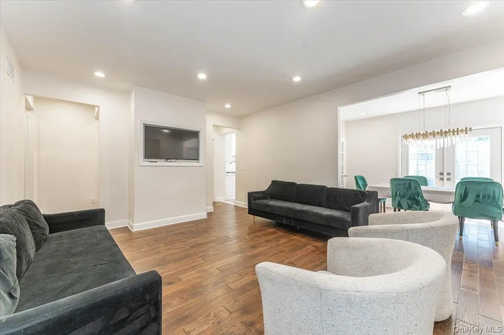 266 Rockaway Turnpike Cedarhurst NY 11516